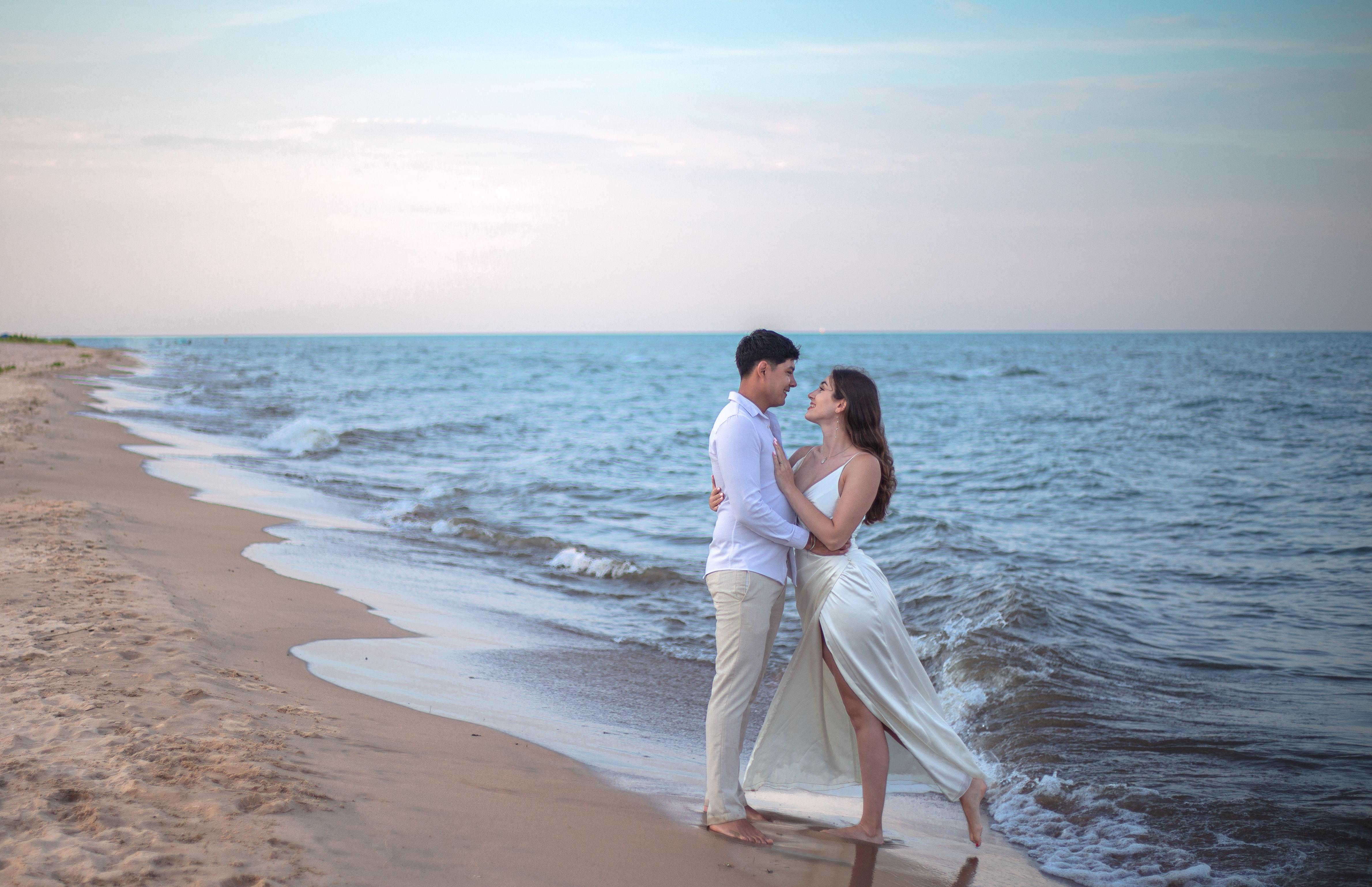 The Wedding Website of Laura Kucera and Elio Luna