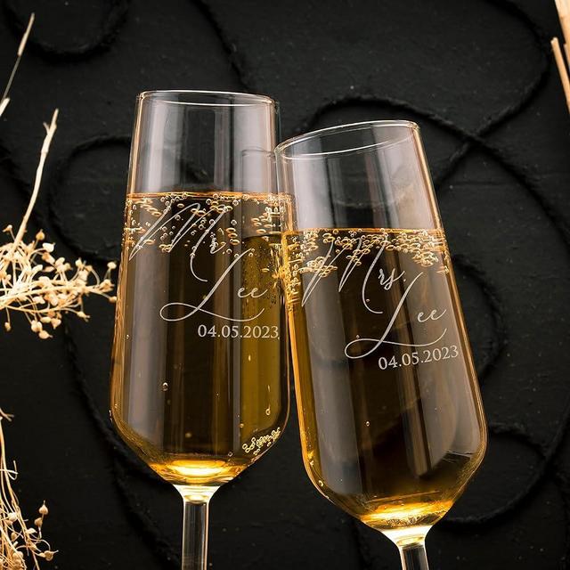 Personalized Wedding Champagne Flutes for Bride and Groom- Set of 2, 7 oz, 2 Designs - Mr and Mrs Champagne Glasses for Engagement with Your Surname and Date - D2