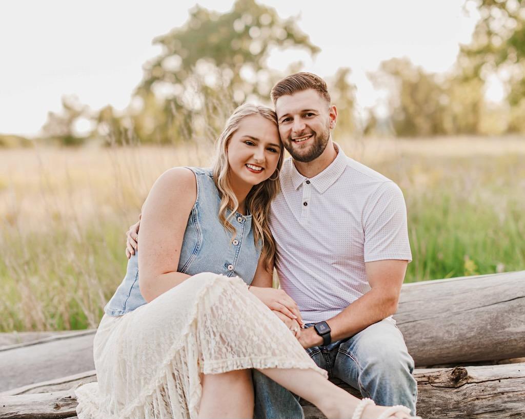 The Wedding Website of Taylor Sabinash and Chaz Bauer