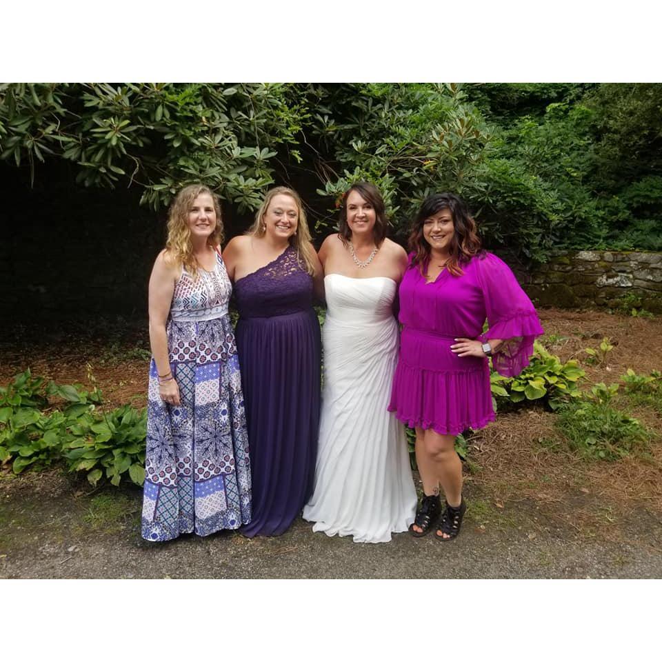 One of my bridesmaids Jennifer Lindsey on her beautiful wedding day!