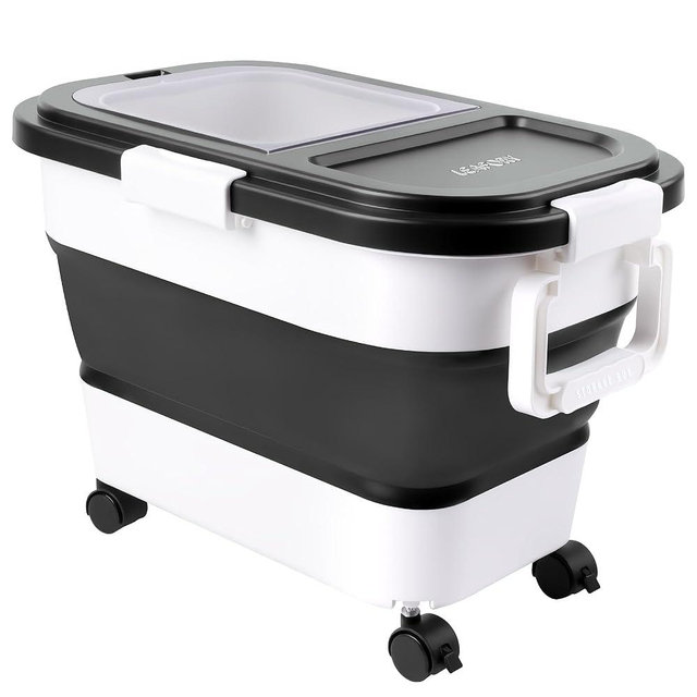 Leafory Wood Pellet Storage Container 25lbs, Airtight Bin with Locking Lid & Clear Window, Collapsible Pellet Bucket with Wheels, Scoop & Labels, Black & White