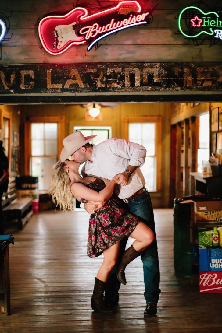 The Wedding Website of Meghan McCormick and Lance Cavazos