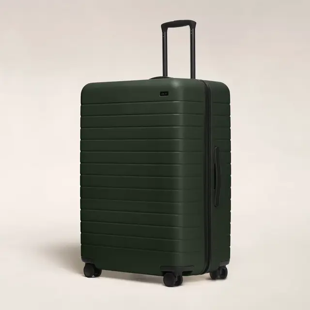 The Large Away Bag in Green