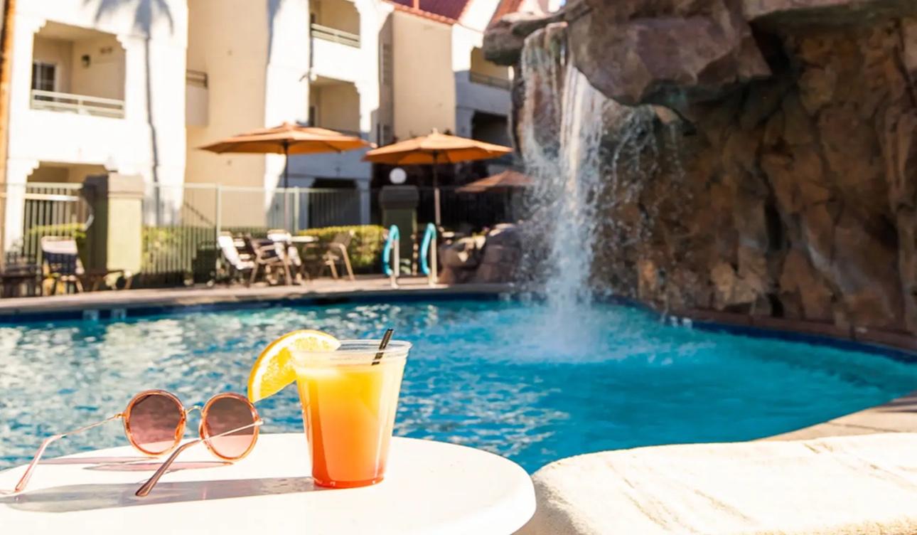 The Wedding Website of Danyelle Ropp and Dustin Vincent