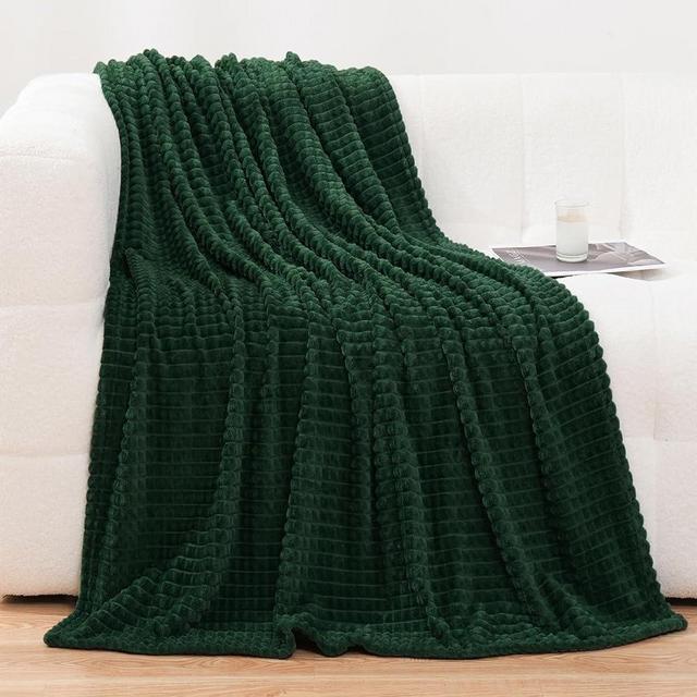 Puncuntex Green Throw Blanket 50"×60" Decorations Fleece Super Soft Plush Fuzzy Cozy Blanket with Square 3D Jacquard Grid Design Luxury Lightweight for Couch Sofa Chair,Dark Forest Green