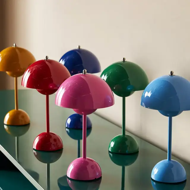 Flowerpot V9 Cordless Rechargeable LED Table Lamp