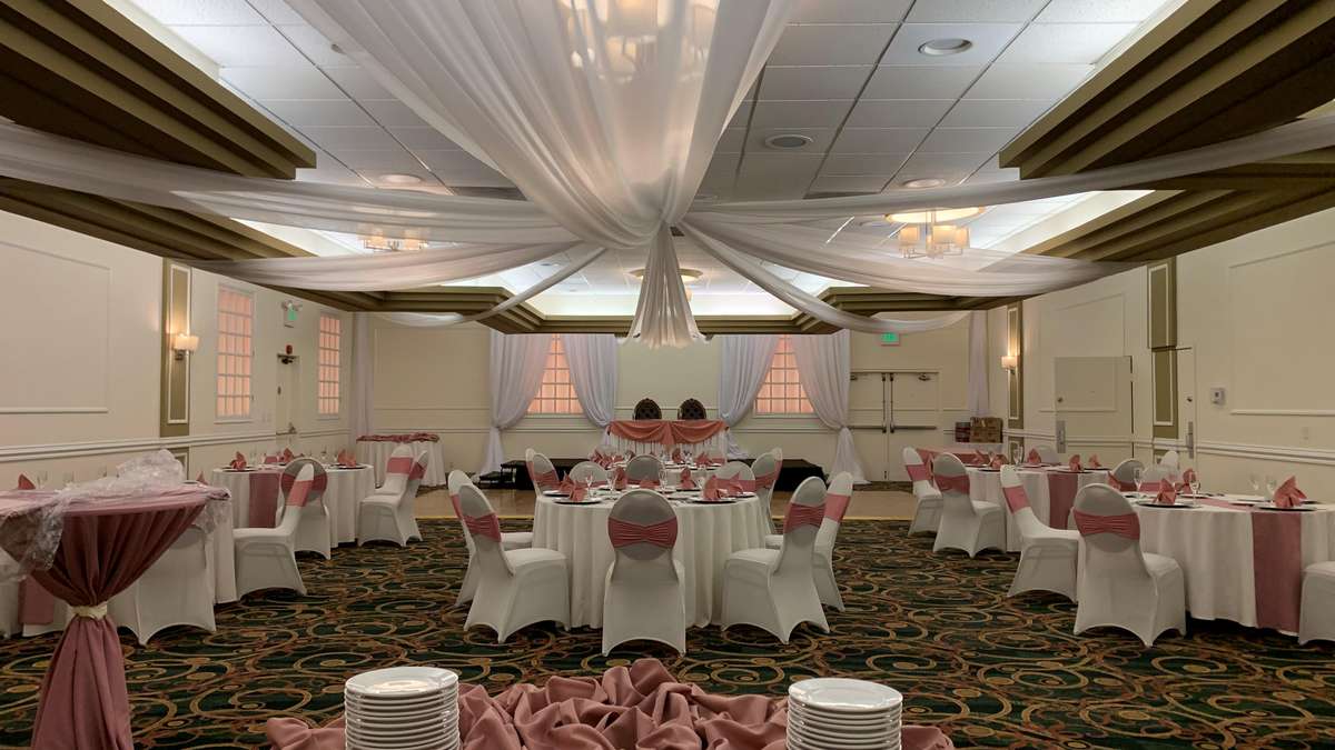 Thousand Oaks Inn & Banquet Center Wedding Venues Zola