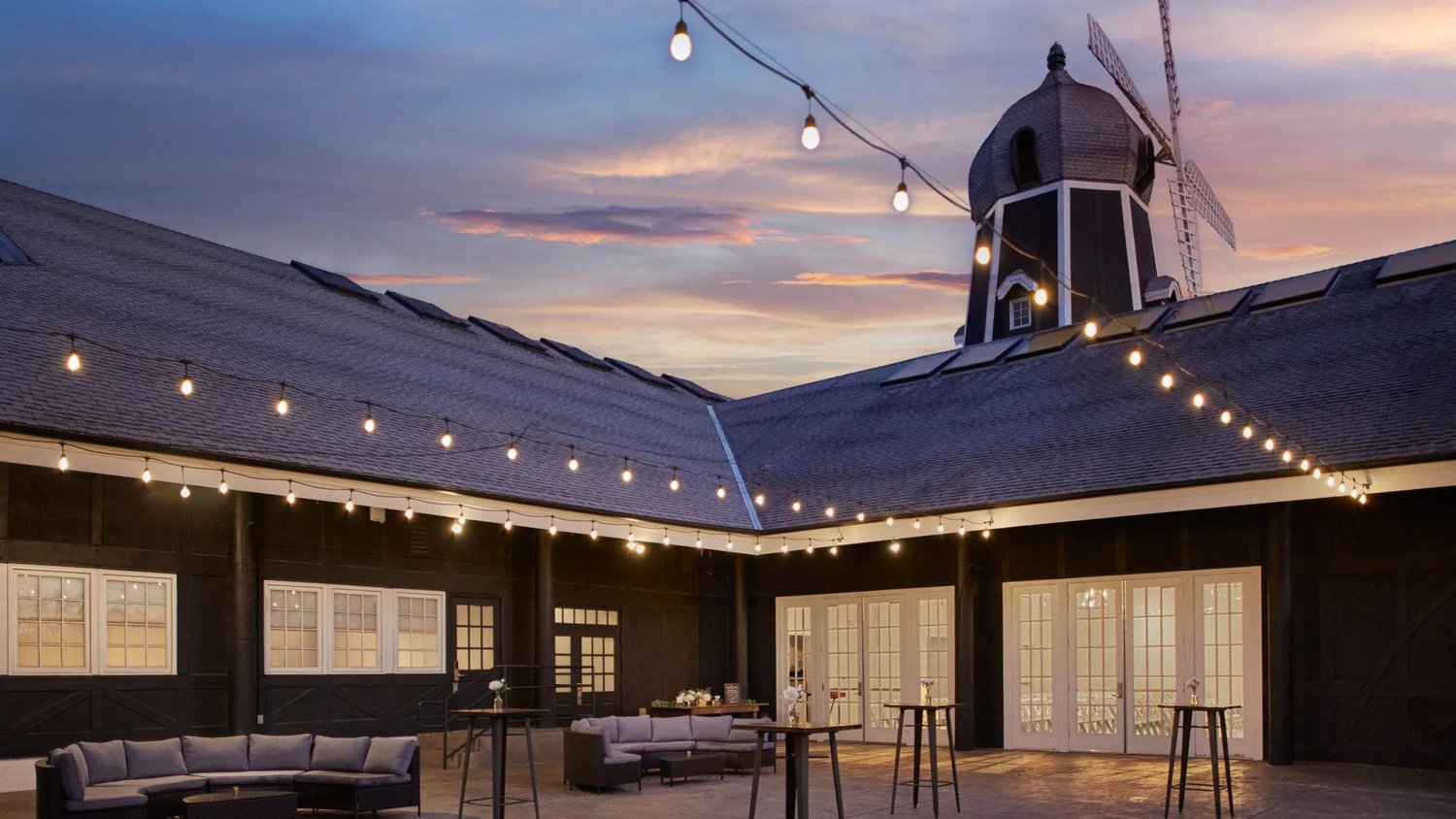 The Wedding Website of Adrian Hernandez and Linda Ramirez