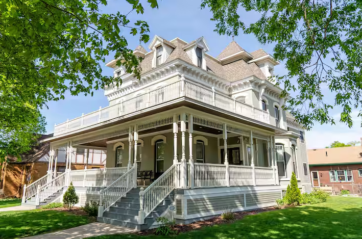 The Wedding Website of Allison Guerrero and Malakai Castro