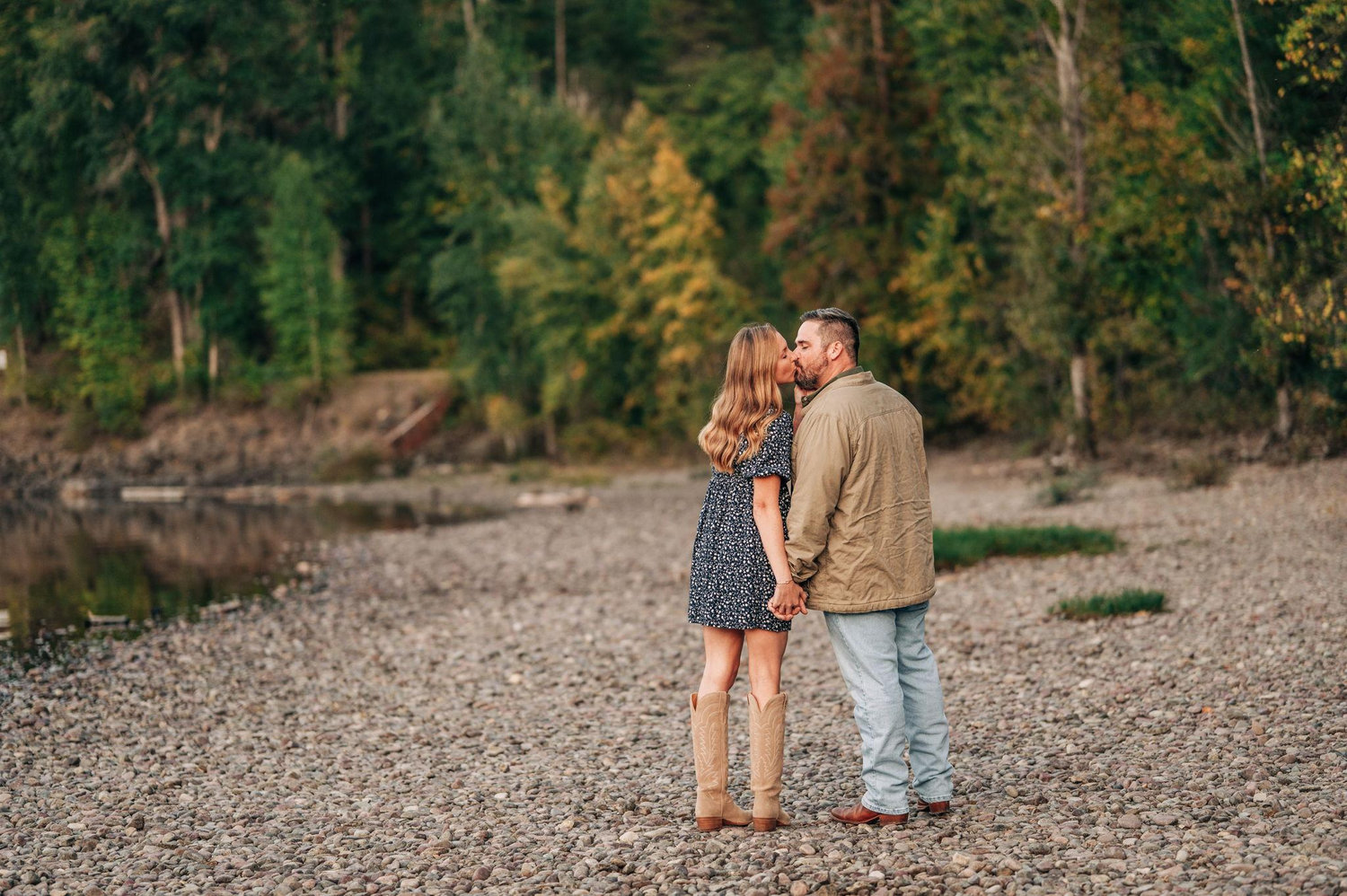 The Wedding Website of Sydney Thomas and Dylan Humenay