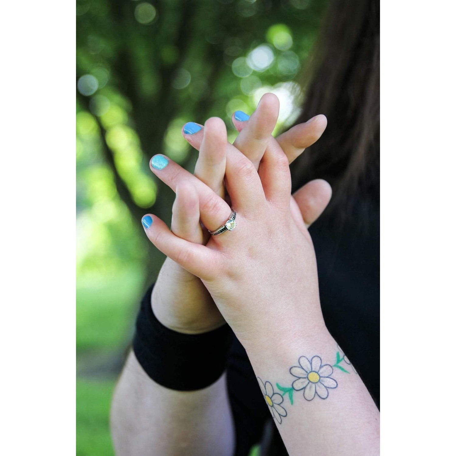 Engagement Photos 🖤
♡Location: North Tonawanda Botanical Gardens
♡Photographer: Alyssa Knowlton, Lyssa Lee Photography