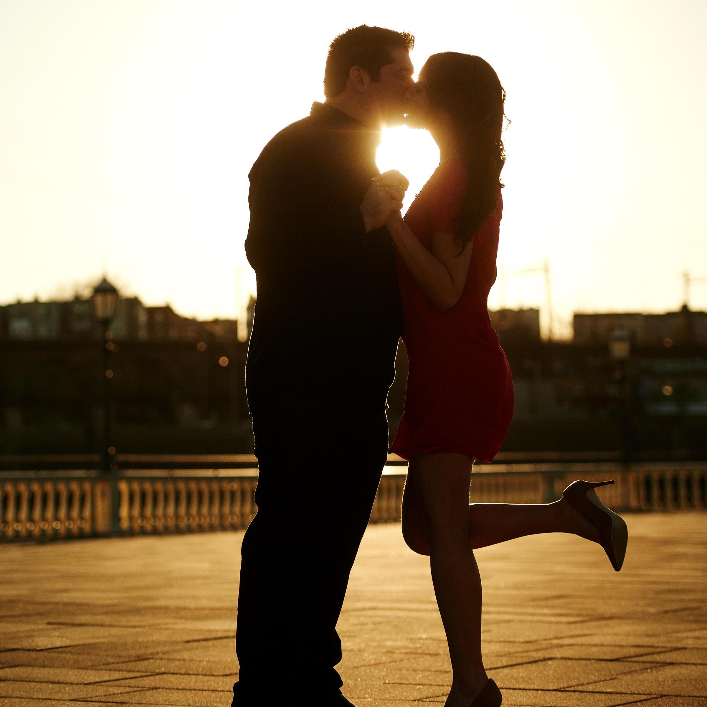 Engagement photo session at the Art Museum