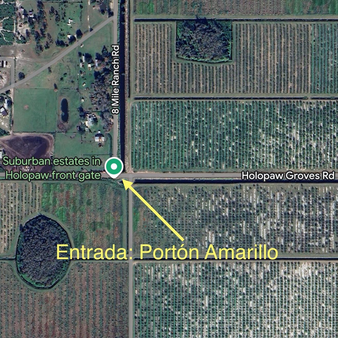 Aqui es la entrada del estacionamento.