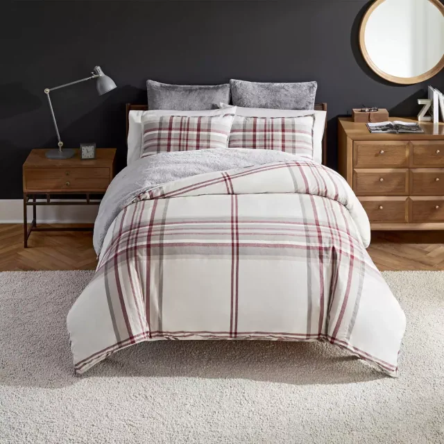UGG® Paxton 3-Piece Reversible King Comforter Set in Cola