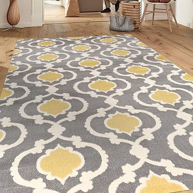 Moroccan Trellis Contemporary Gray/Yellow 7'3" x 10'2" Indoor Area Rug
