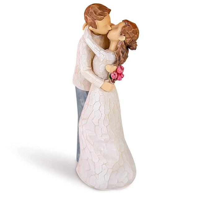 AIDLNS Love Couple Figurine, Romantic Hand Painted Sweet Loving Together Couple Figure Anniversary Wedding Valentine's Day Gift for Wife Husband Boyfriend Girlfriend (Can't Help Falling in Love)