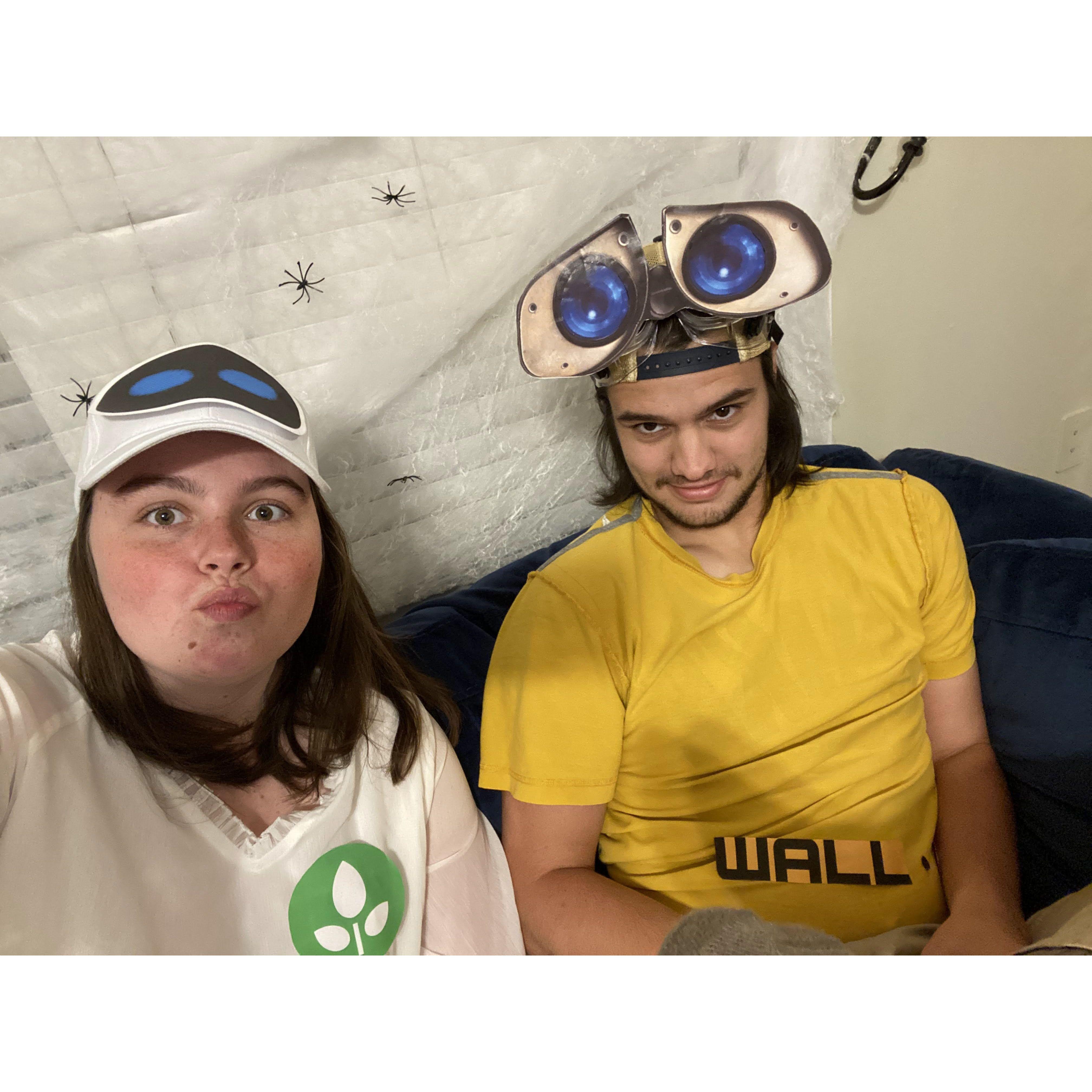 Wall-E and Eve for halloween!