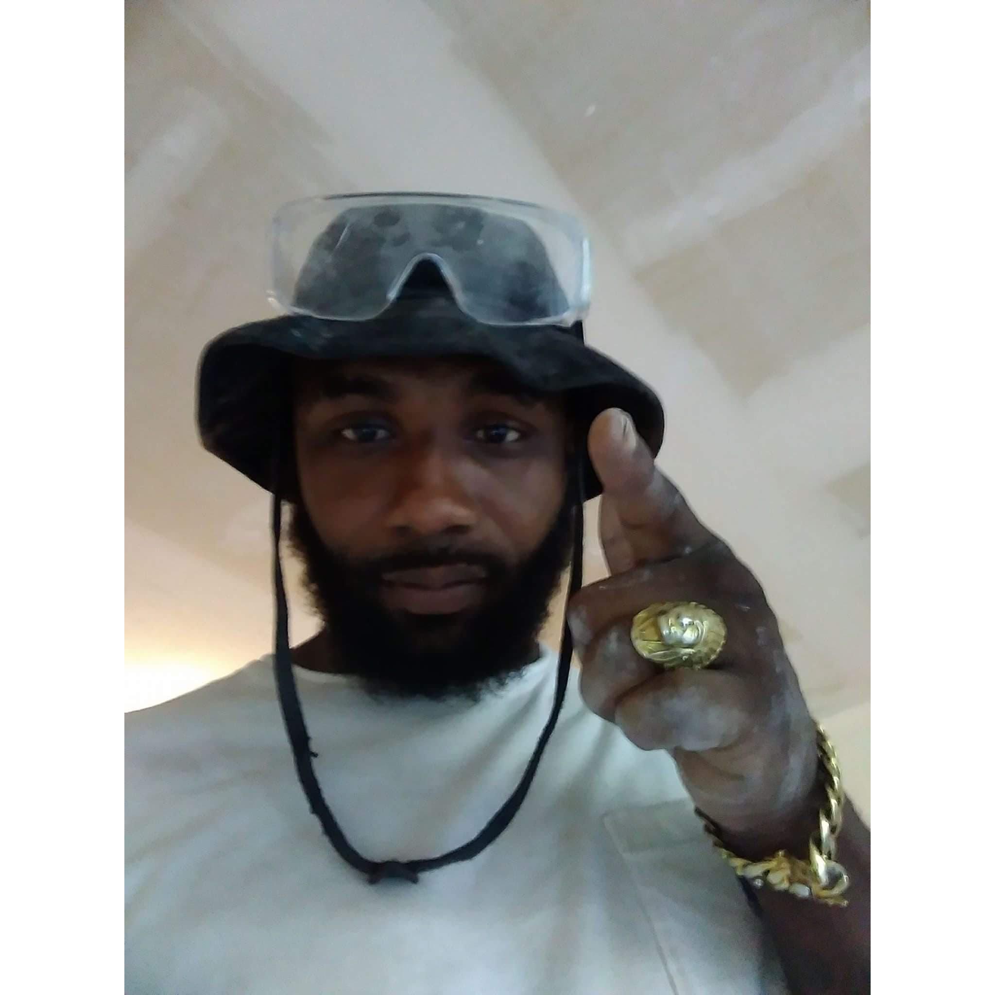 Always hard at work.. but when ya boy get off, I'm cleaner than a mother$@#ker!!