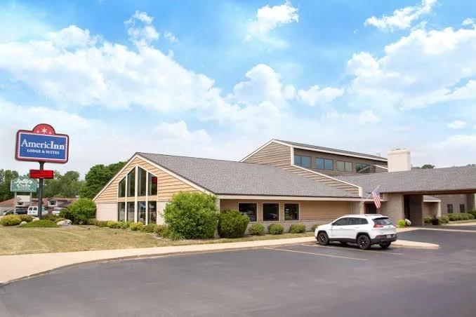 The Wedding Website of CARRIE YOUNG and BRANDON RUECHEL