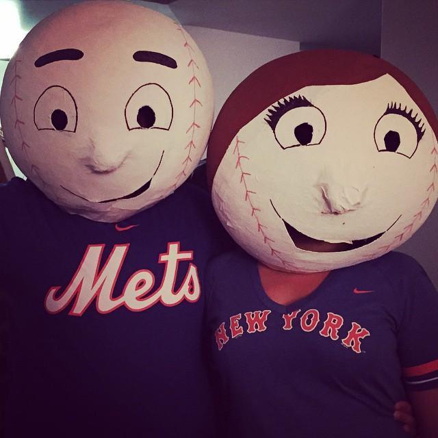 Mr & Mrs Met
