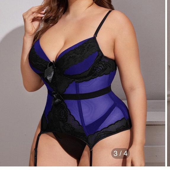 Plus Floral Lace Underwire Garter Bustier Set