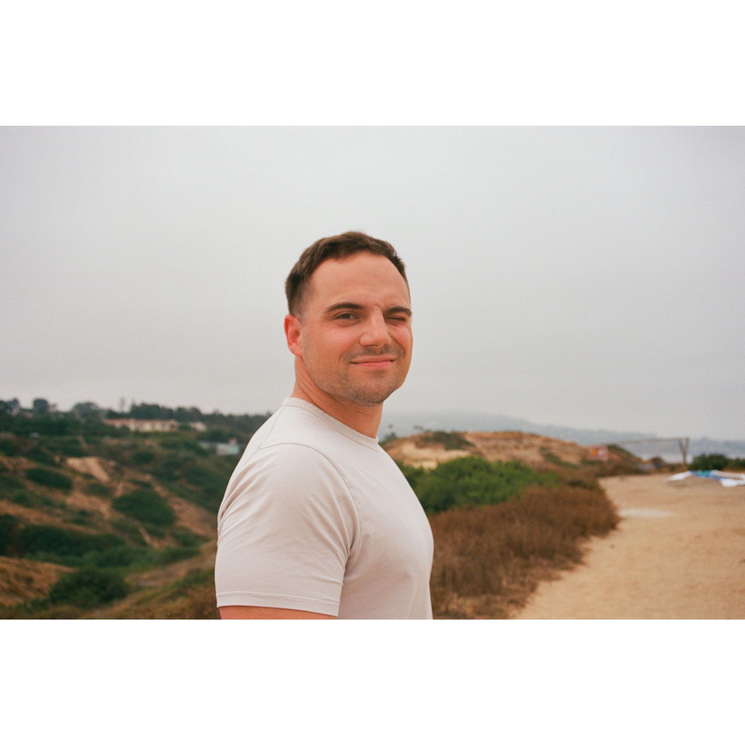 I took these pictures myself after the engagement on my own camera!