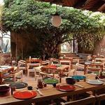 Tata Mezcalería + Cocina