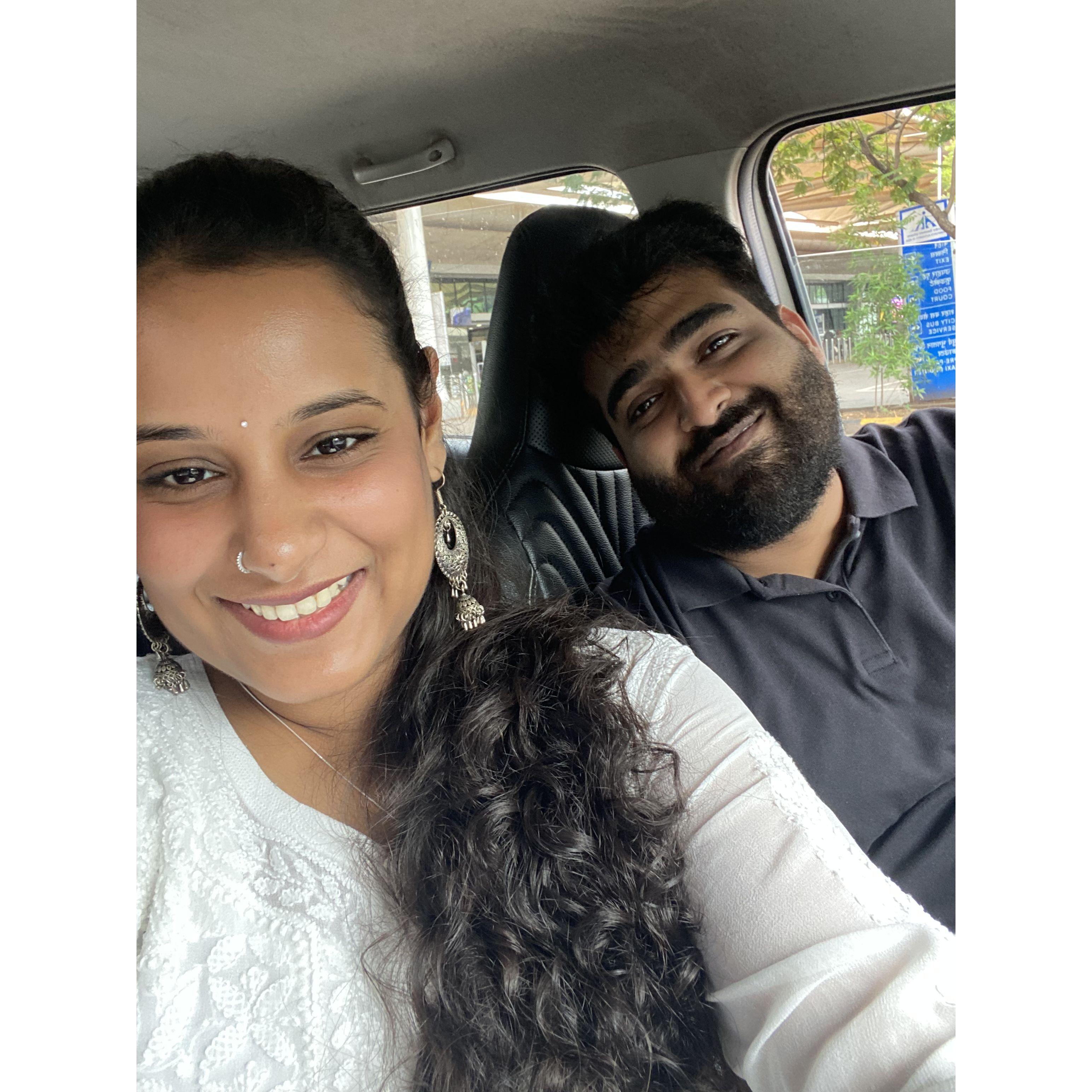 Travelling together always calls for selfies and smiles!
