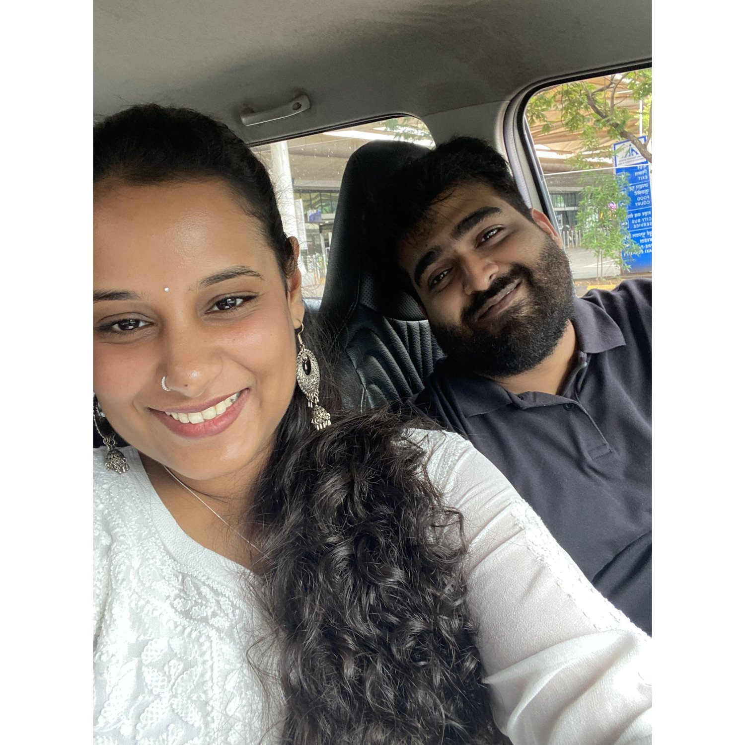 Travelling together always calls for selfies and smiles!