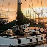 Paseo en Velero al Atardecer