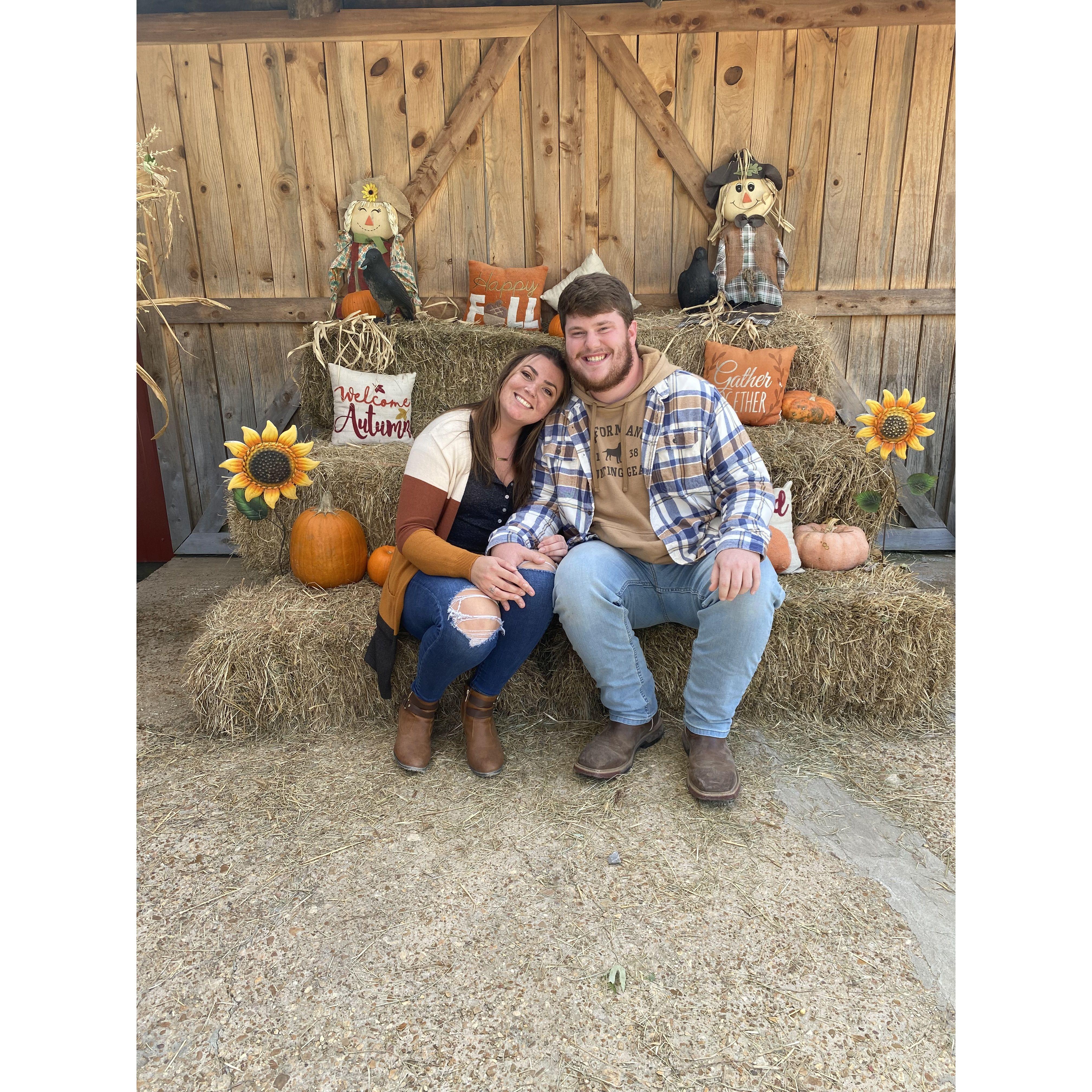 Mackenzie visited Noah 3 weeks after she moved back to PA and they went to the Berry farm for some fall activities!