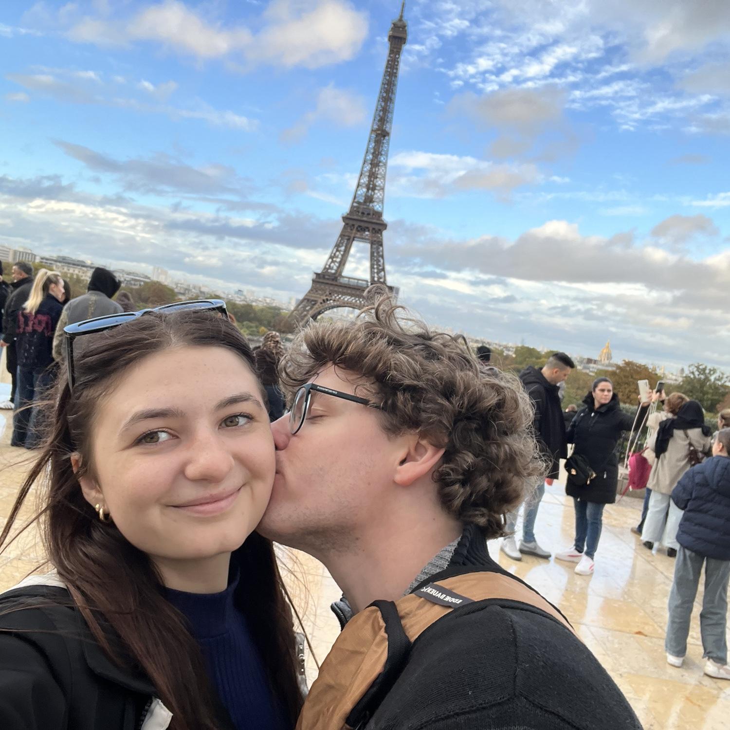 Exploring Paris together