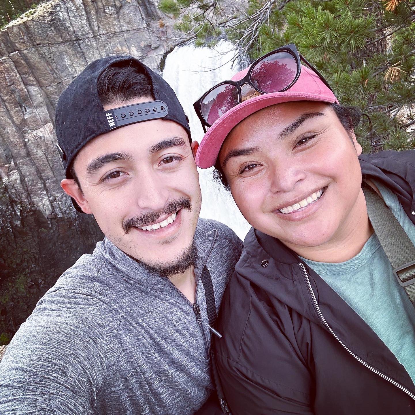 Hike to Rainbow Falls at Mammoth Lakes (2023)