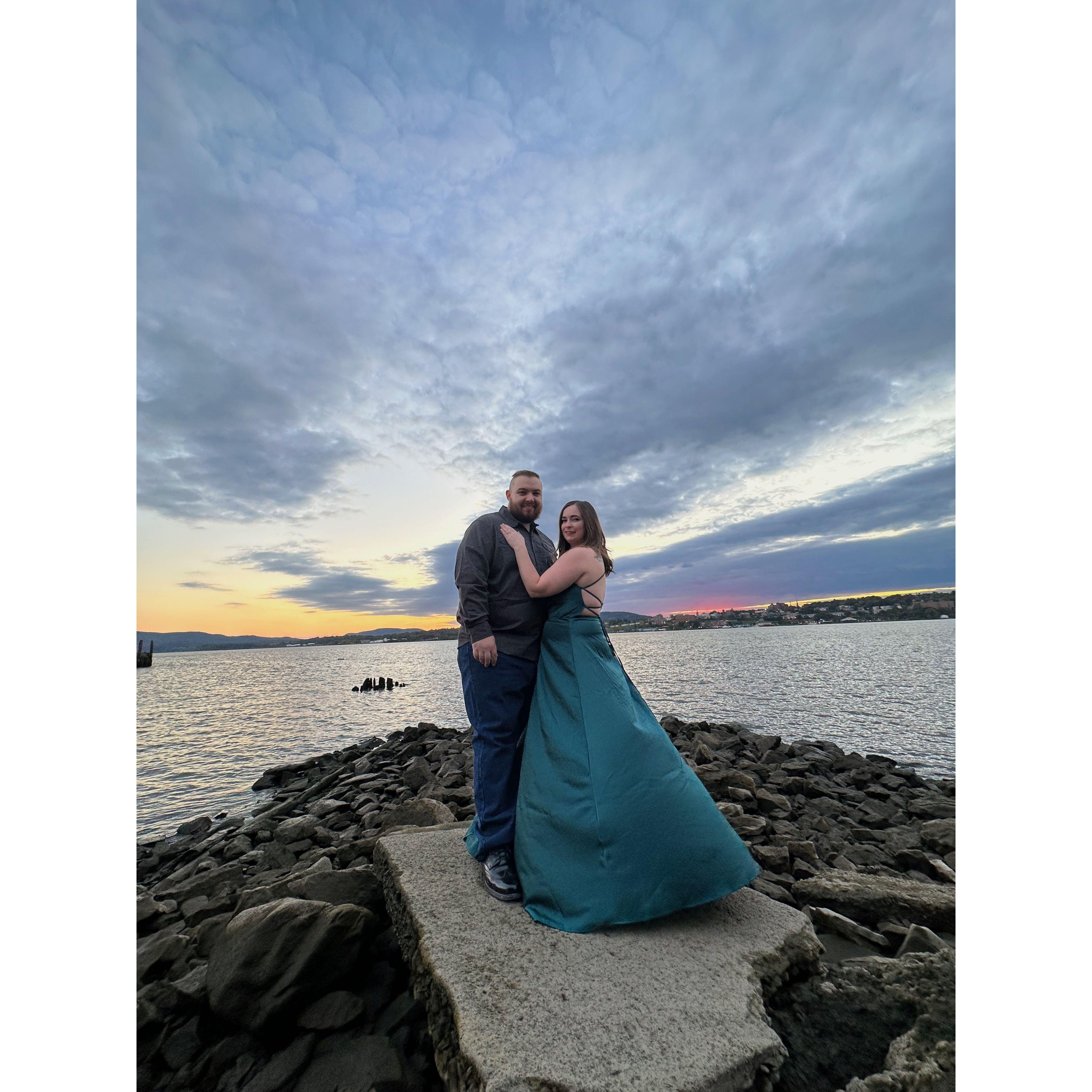 Engagement photos at the Beacon waterfront. Big thank you to Marcus who took these amazing photos.