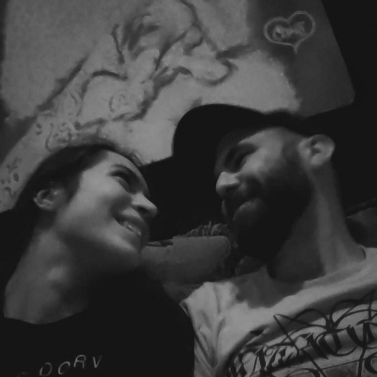 <3