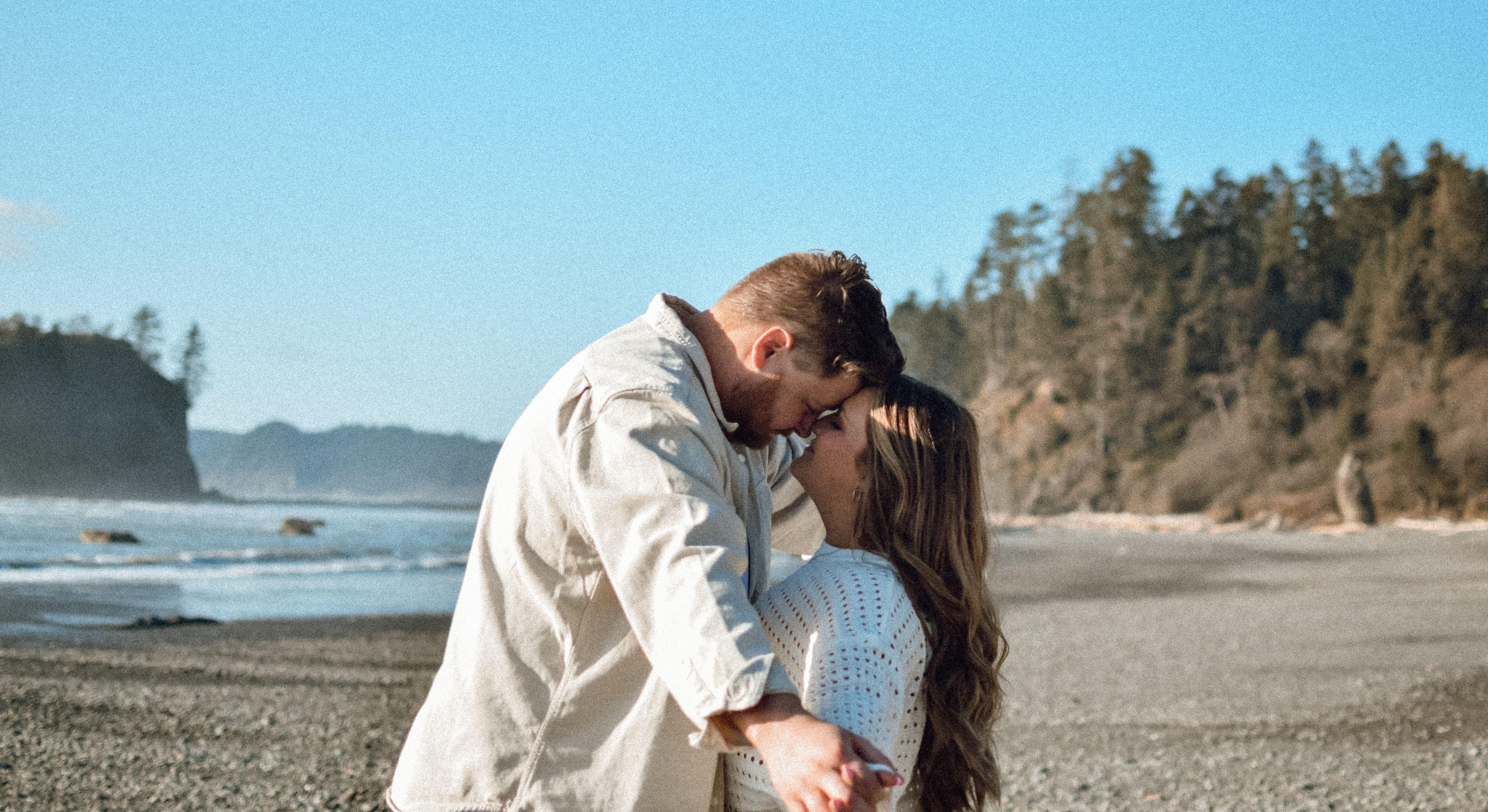 The Wedding Website of Amanda Meinhardt and Sean Hartnett