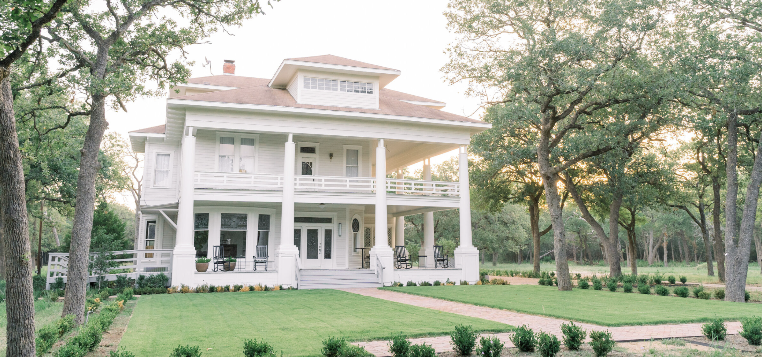 The Wedding Website of Brooke Sanders and Sam Rhodes