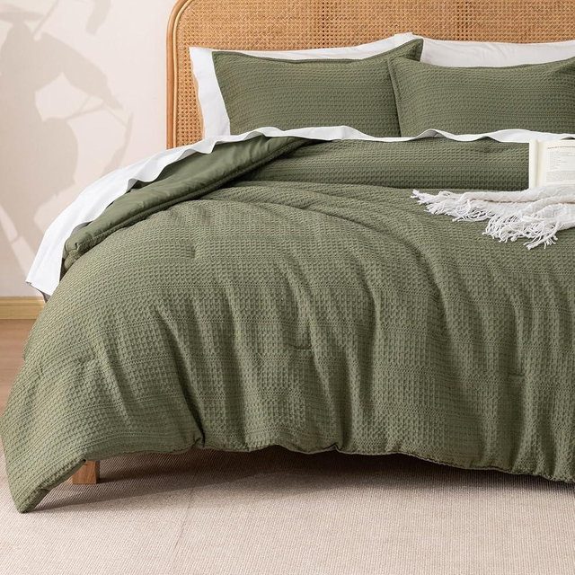 PHF Soft Waffle Comforter Set King Size- Comfy Breathable Waffle Weave Comforter with 2 Pillow Shams, 3 Pieces No Snagging Lightweight Bedding Set for All Season, Olive Green
