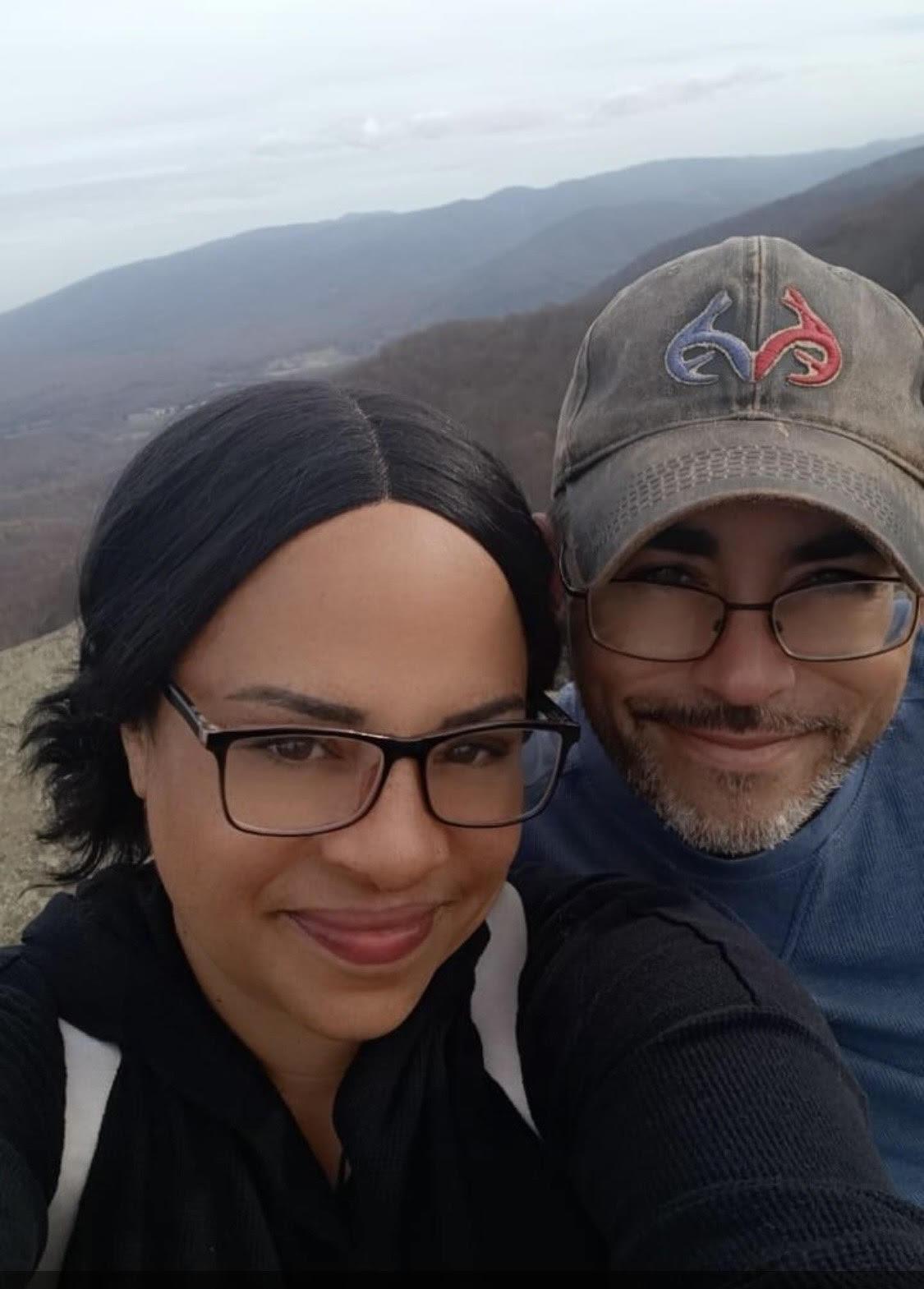 The Wedding Website of JoAnna Gonzalez and Jason Hunt
