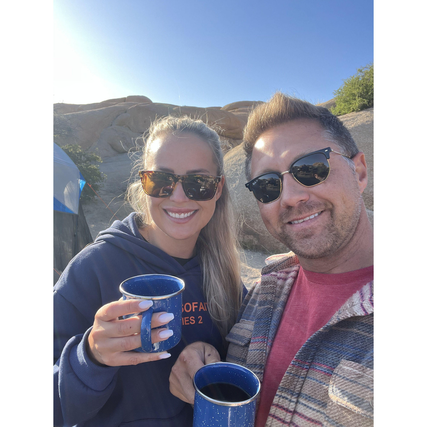 EN: Camping together for the first time… What could go wrong? (answer: Everything!)
PL: Pierwszy wspólny camping… Co mogło pójść nie tak? (Odpowiedź: Wszystko!)