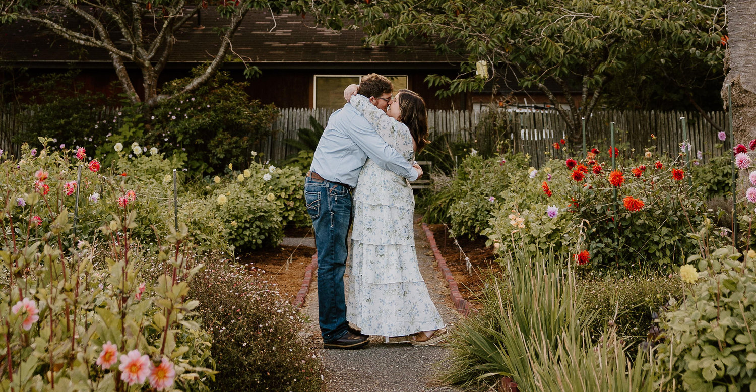 The Wedding Website of Christine Bowles and RoShawn Yehle