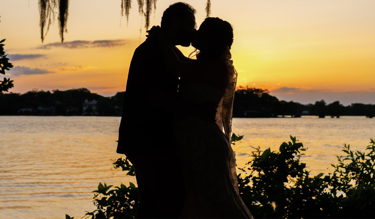 The Wedding Website of Brunna De Oliveira and Michael Caminero
