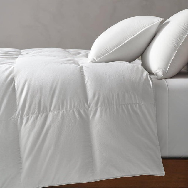 Brooklinen Luxury All-Season Down Alternative Comforter - King/Cali King - Soft Cloud-Like Duvet Insert - 100% Cotton Sateen Shell, Recycled Fill, Baffle Box Construction - Breathable All-Year Bedding