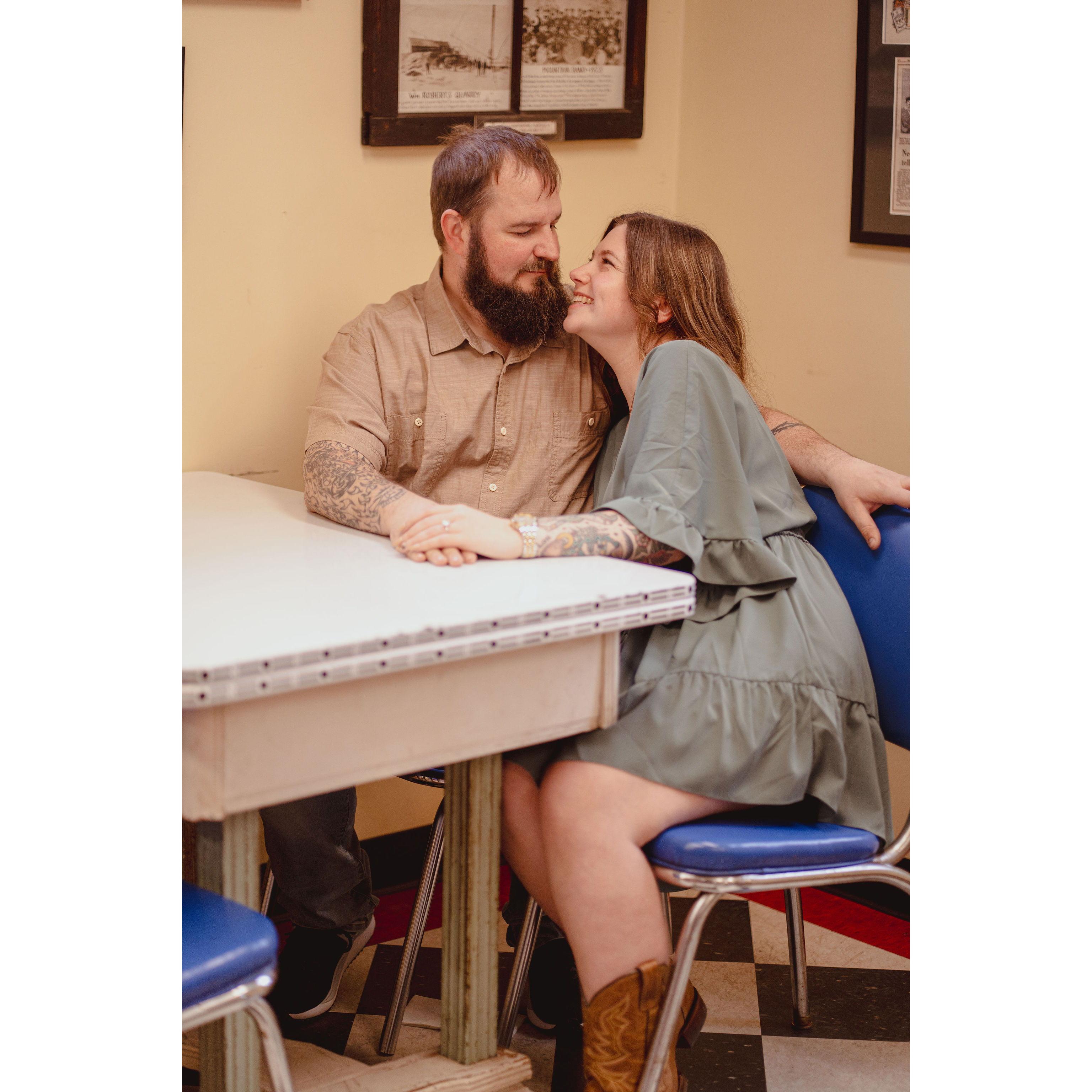 Engagement pictures at Wannamakers General Store