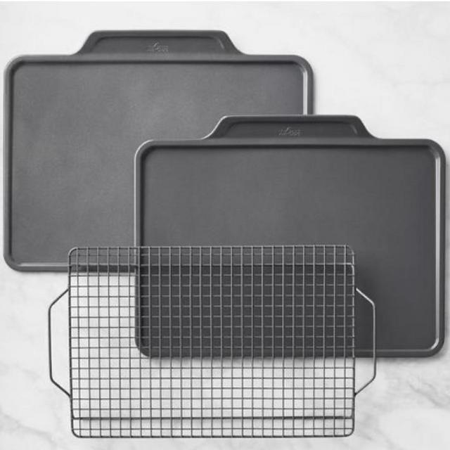 Set of baking sheets