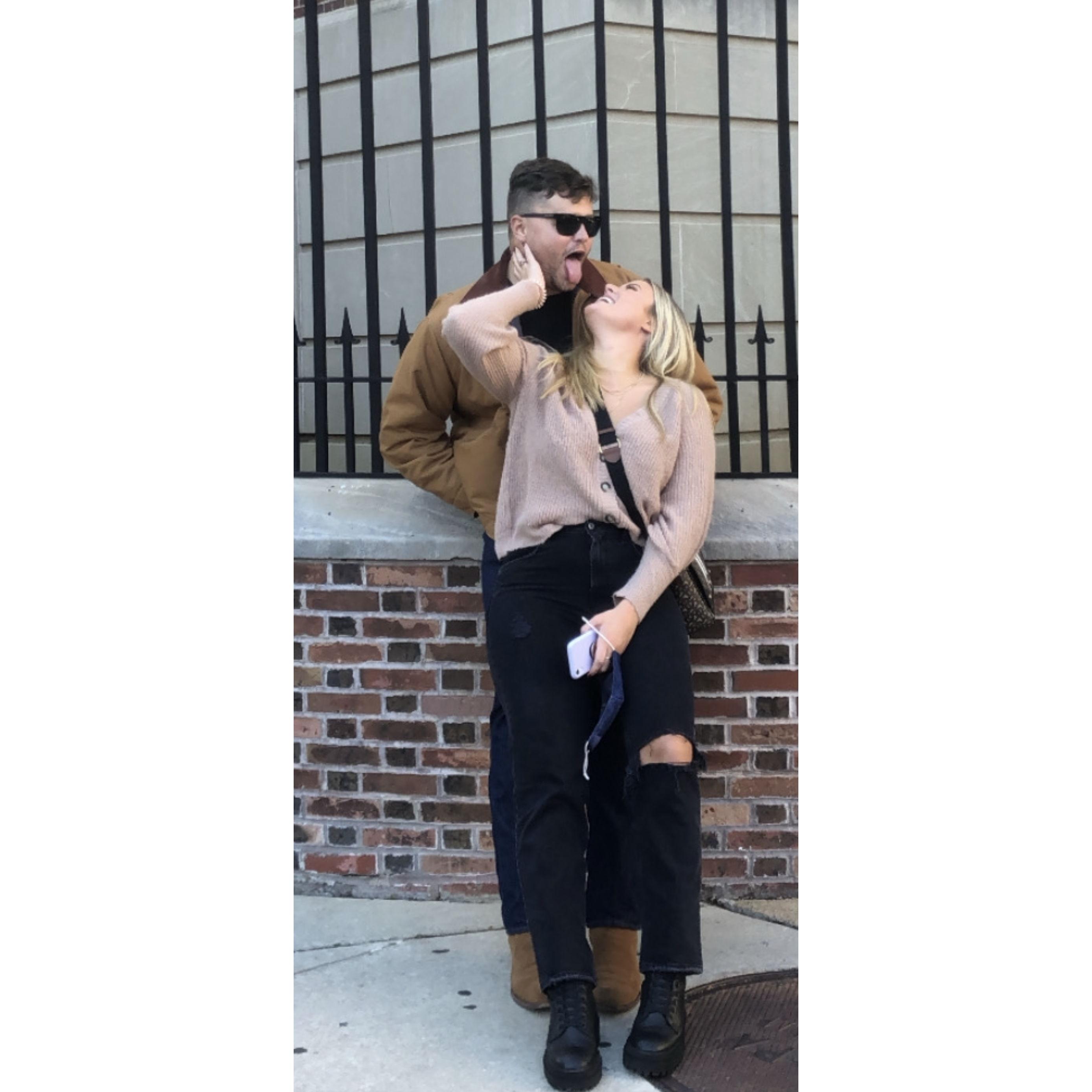<3