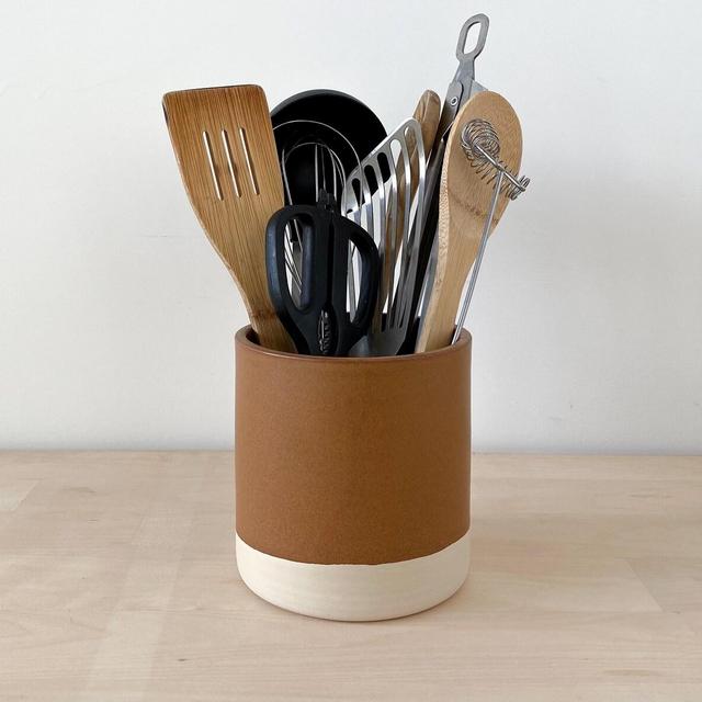 Handmade Ceramic Utensil Crock - Saddle Brown