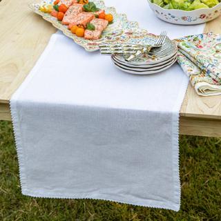Berry Scallop Table Runner