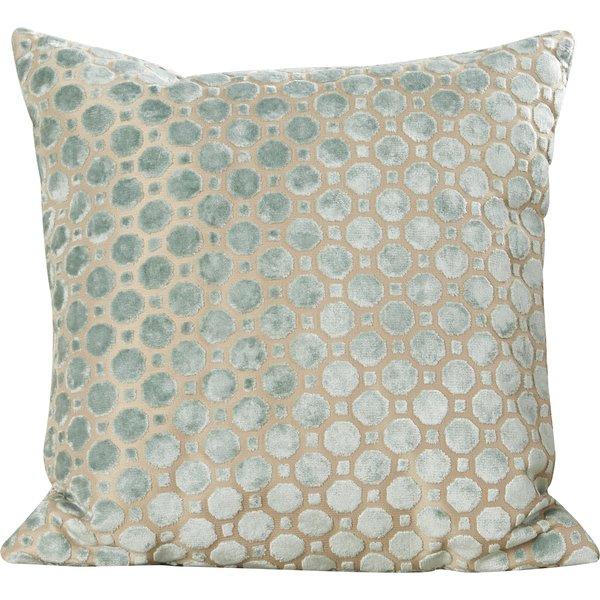 Lindsay Pillow, Mineral