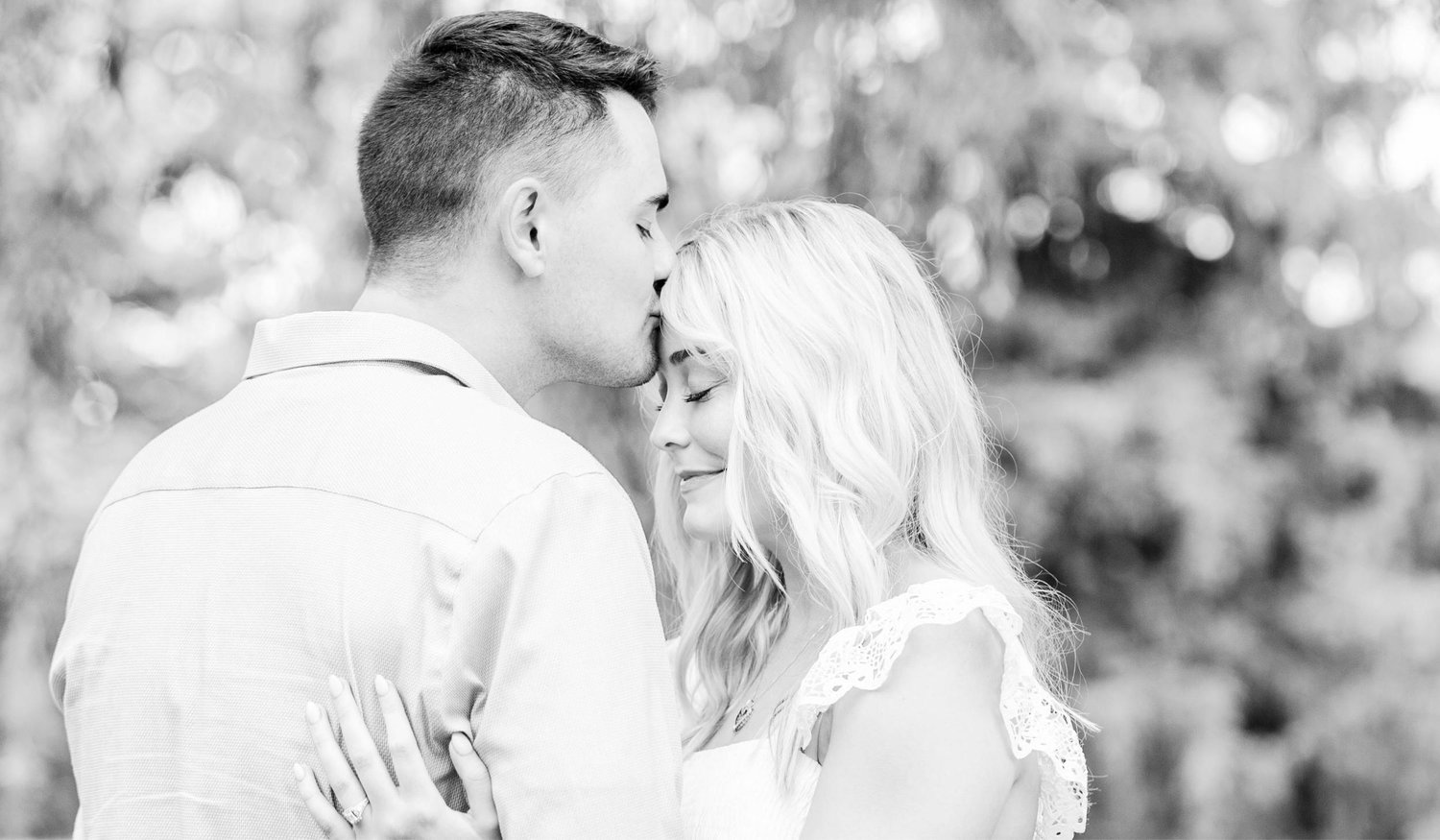 The Wedding Website of Hannah Hayward and Andrew Embrey